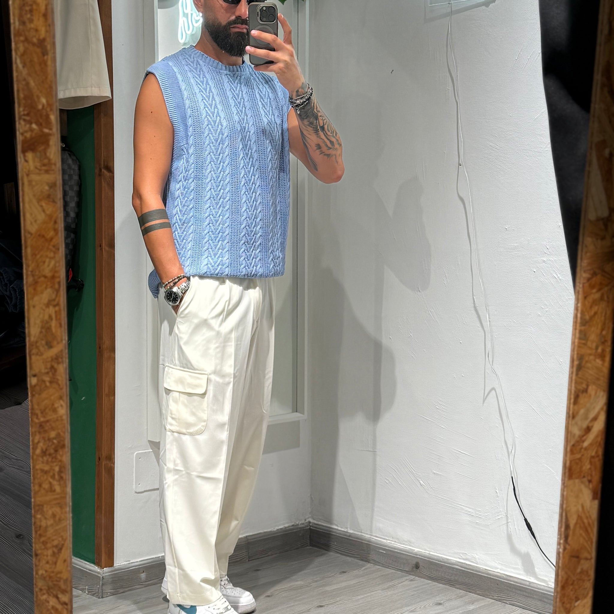 OUTFIT PROMO SMANICATO IN FILO+PANTLAONE FONDO AMPIO PANNA