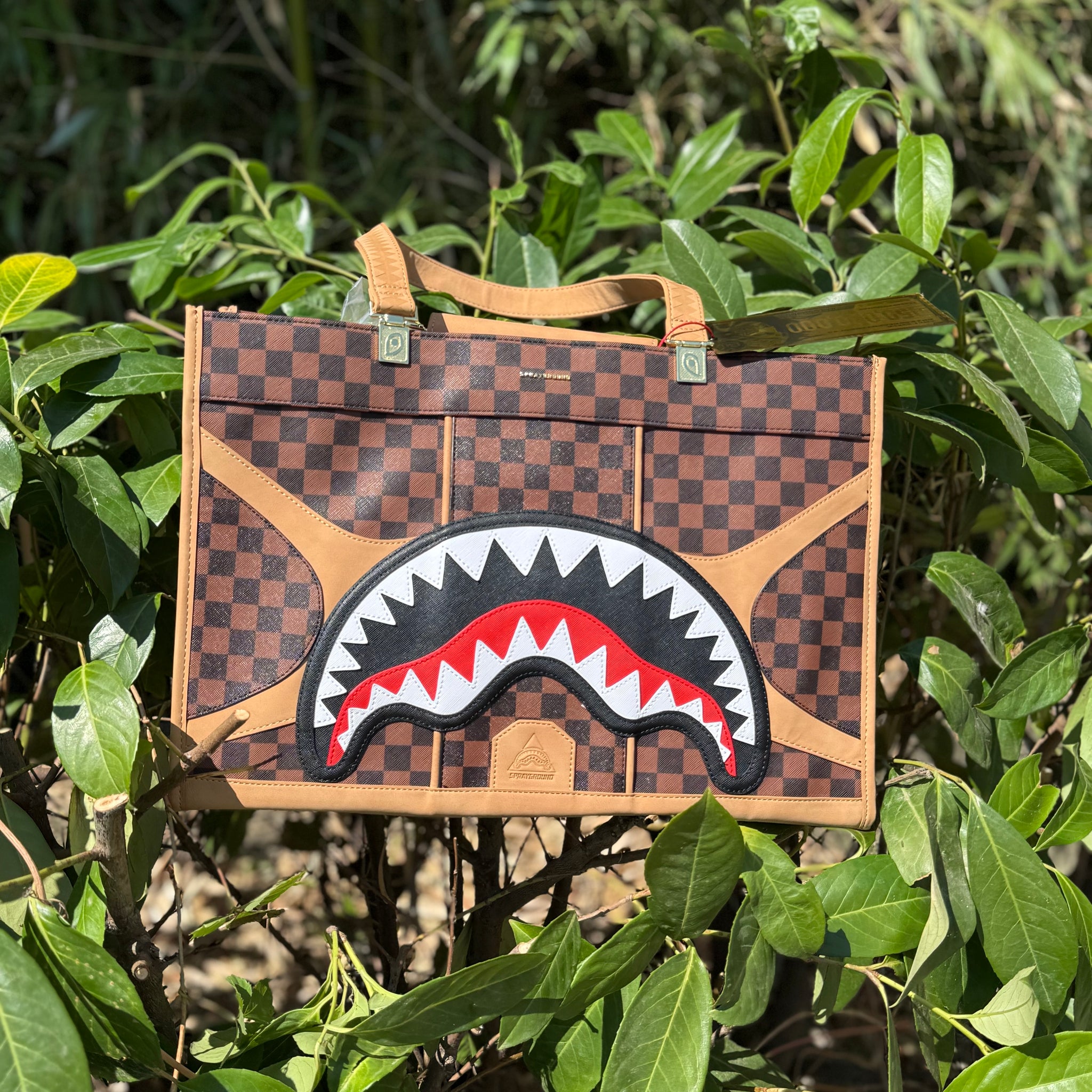 sprayground
hennyville tortuga tote 910t7996nsz