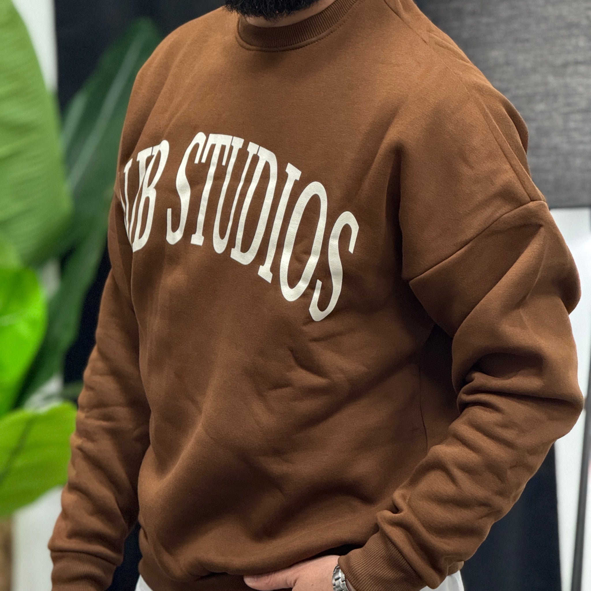 Felpa oversize  studios moro  new job brand