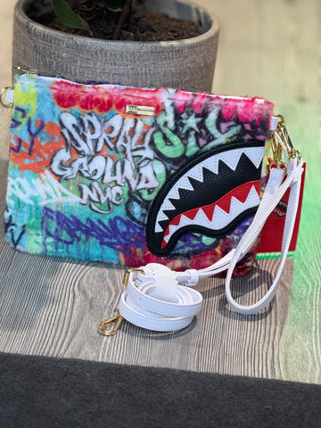 pochette sottile peluche sprayground