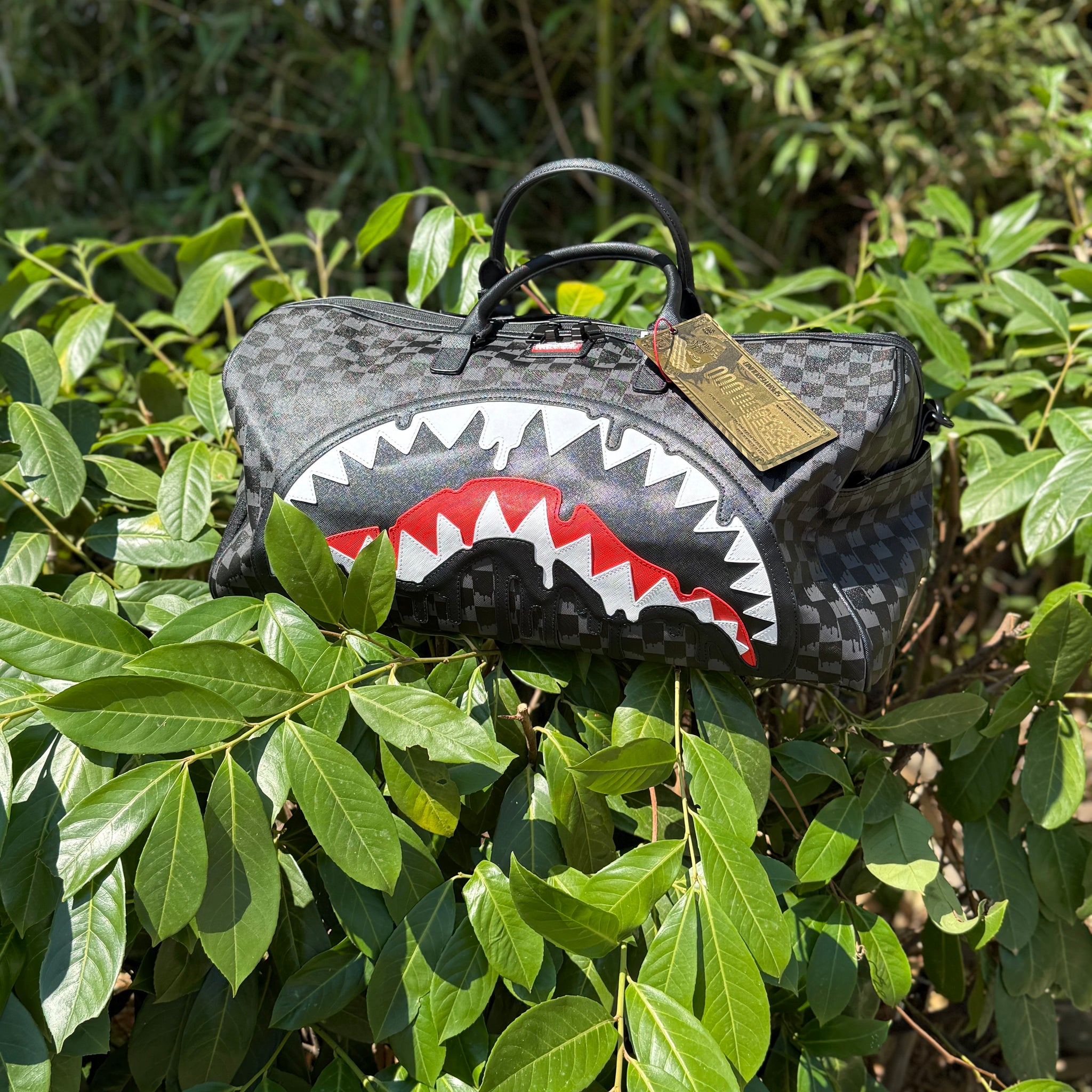 Sprayground borsone nero dripping sharcks in paris 910d7966nsz