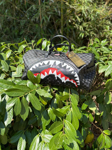 Sprayground borsone nero dripping sharcks in paris 910d7966nsz
