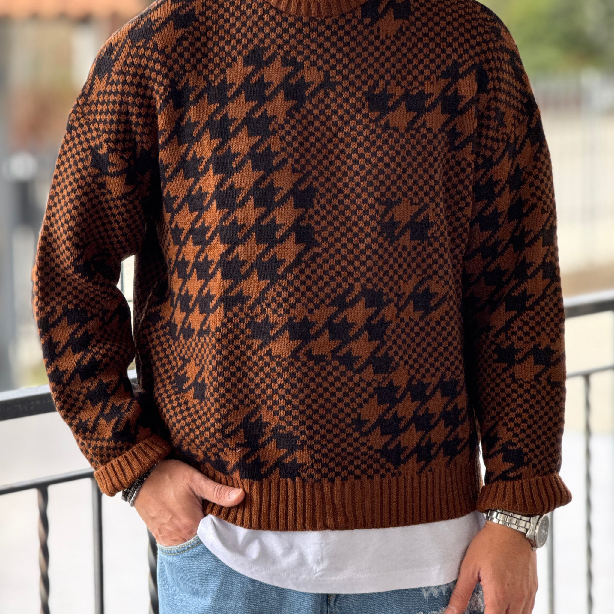 Pullover oversize asimmetrico ruggine/nero   new job brand