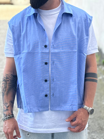 Camicia smanicata over cropped new job brand