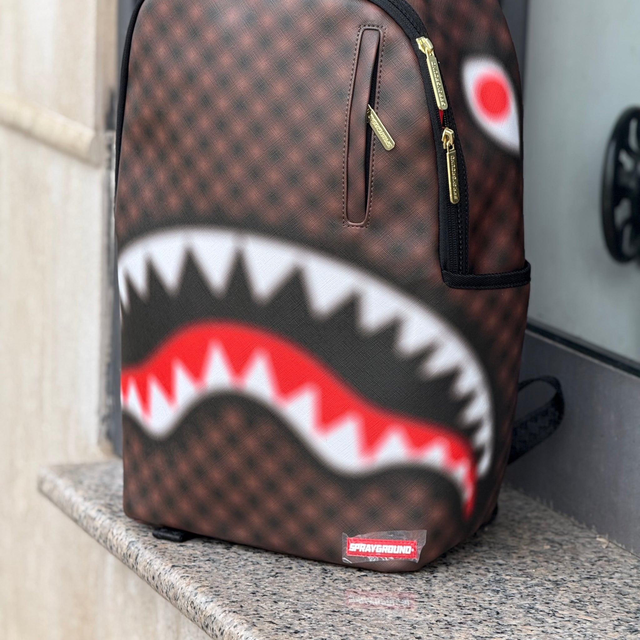 Sprayground zaino sharks in pari