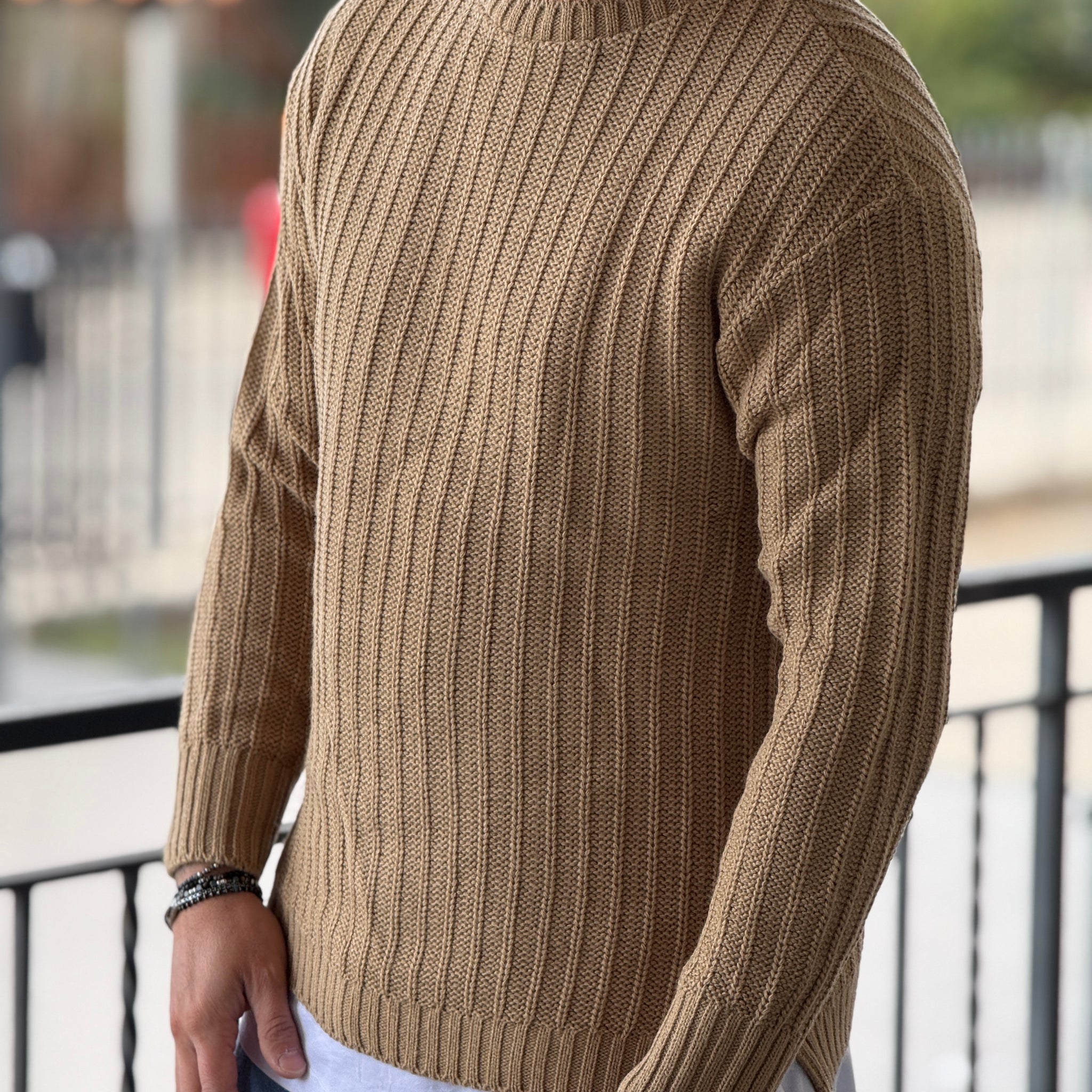 Pullover costina tabacco new job brand