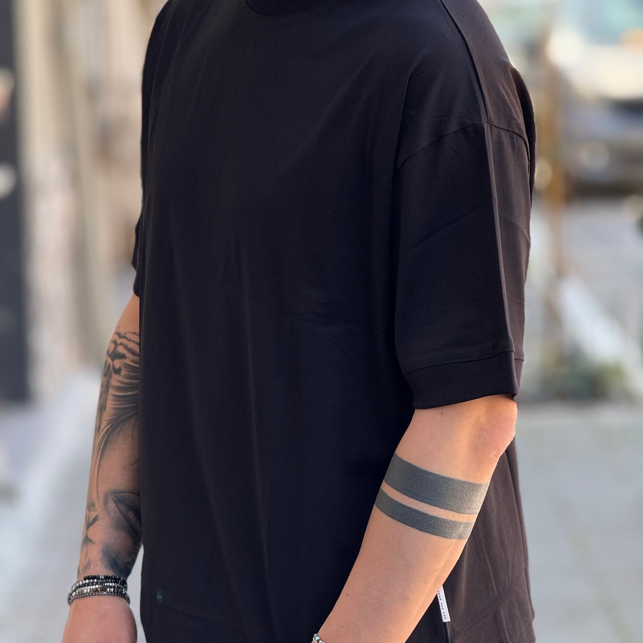SHIRT OVER BASIC NERA NEW JOB BRAND