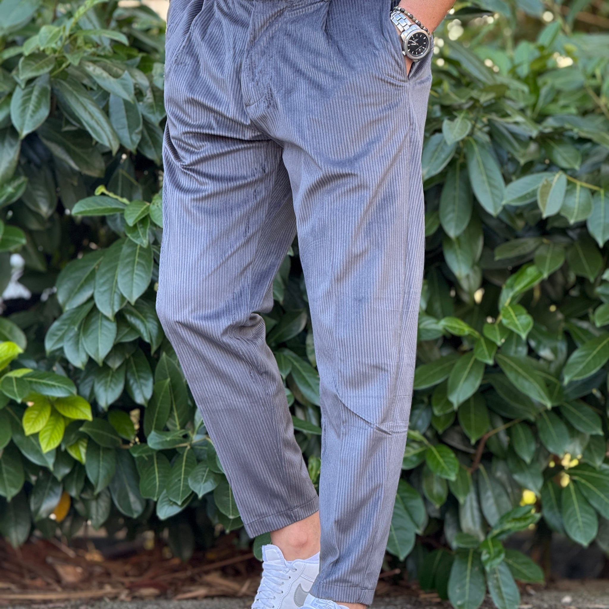 Pantalone new job brand