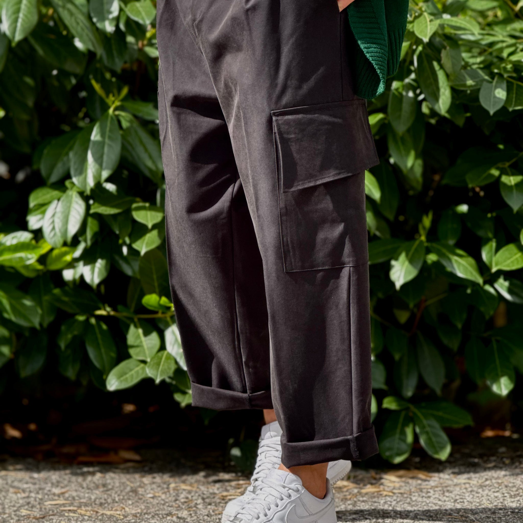 Pantalaccio cargo/piegone nero New Job Brand